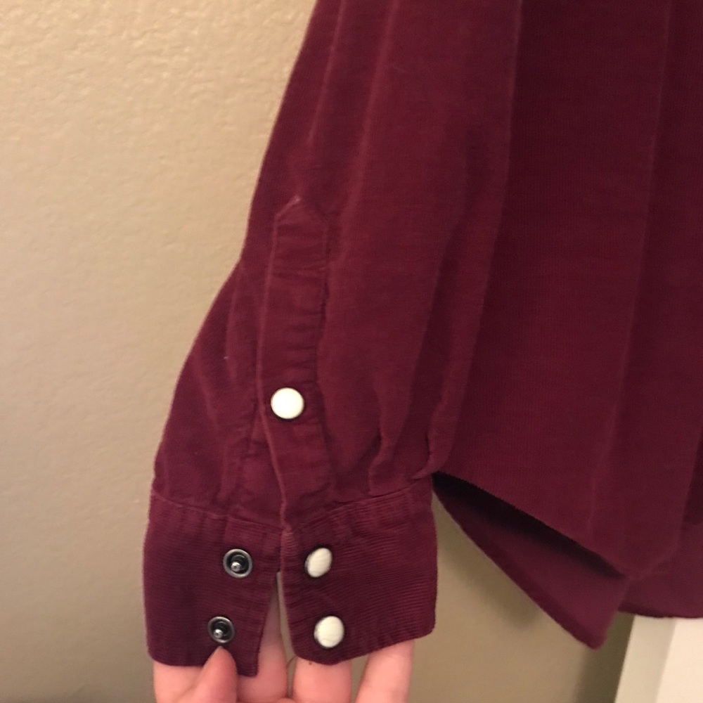 Universal Thread maroon button up top - Picture 3 of 6